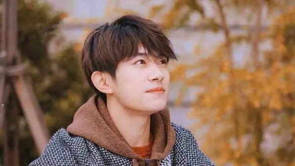 易烊千玺的演技真有那么好吗？