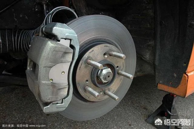 刹车抱死怎么回事啊?