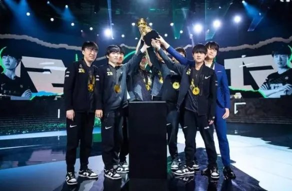 《英雄联盟》lpl赛区介绍