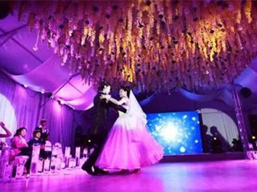 婚礼进行曲有哪些 适合婚礼上播放的曲目