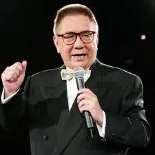 J.Wong的详细介绍？