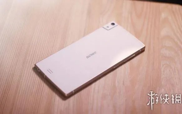 放在兜里都容易折弯了 最薄十大旗舰手机你有吗？