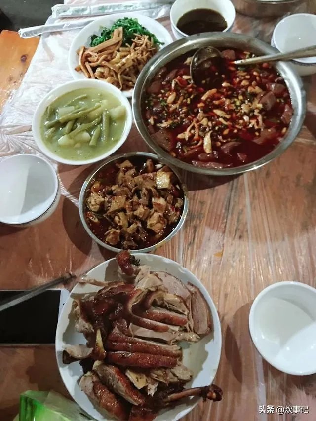 有哪些特色餐馆？