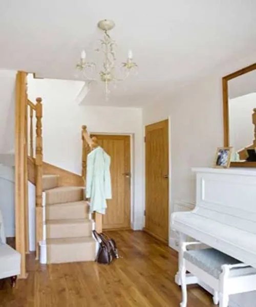 小户型玄关装修效果图 进门玄关装修温馨十足