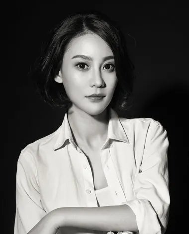 安雅萍老公曝光  安雅萍胸照引网友围观