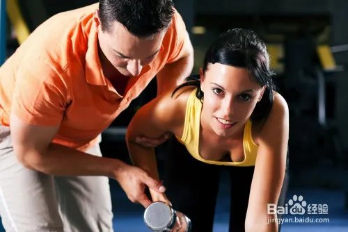 私人教练培训班收费标准？