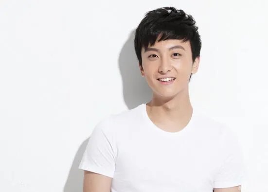 网传牛骏峰家有儿女剧照 童星出身颇具灵性