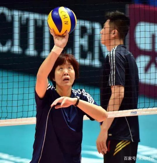 为何郎平女儿是美国国籍？她一针见血的回应了什么，让记者哑口无言？