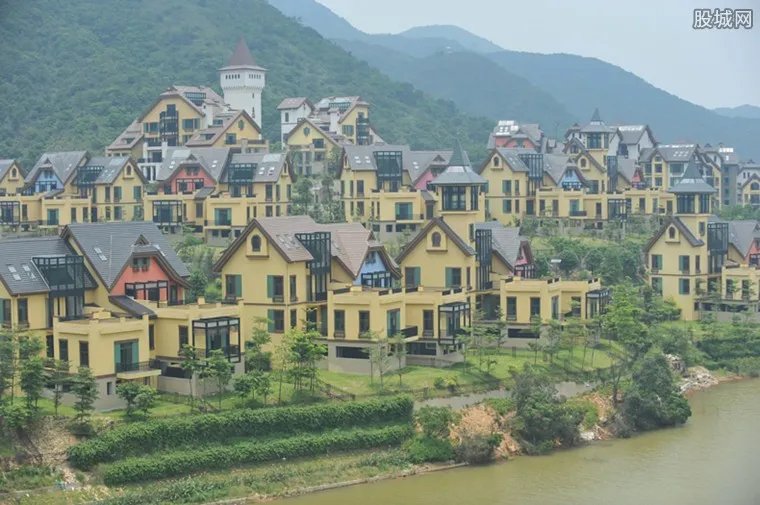 深圳豪宅线标准 144平米以上的豪宅按3%征收