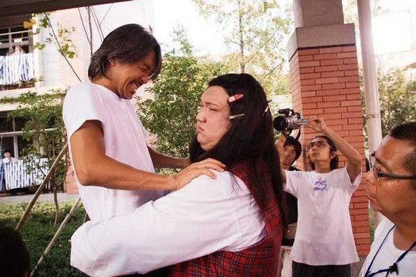 徐娇和周星驰的关系是什么