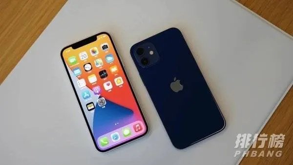 iphone12和iphone8p尺寸对比_iphone12和iphone8p尺寸大小对比
