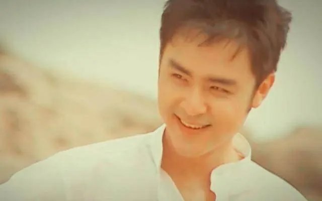 你觉得王鸥怎么样？她在《我们相爱吧》能不能洗白？