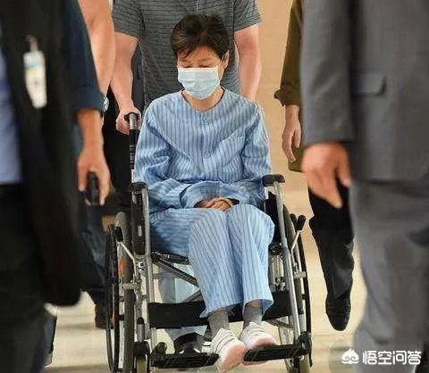 66岁朴槿惠拘捕期限再延长，你认为朴槿惠还要被拘捕多久？