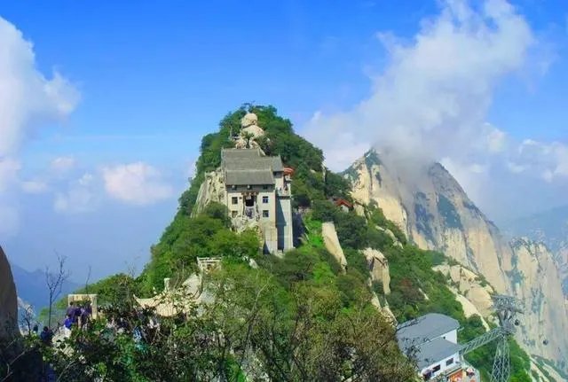 华山为何被称为“奇险天下第一山”？