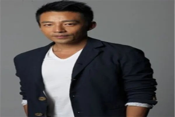 中国顶级富二代排行榜：杨惠妍上榜，他被称为现代儒商