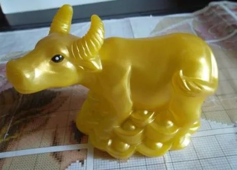 华西村金牛多重？