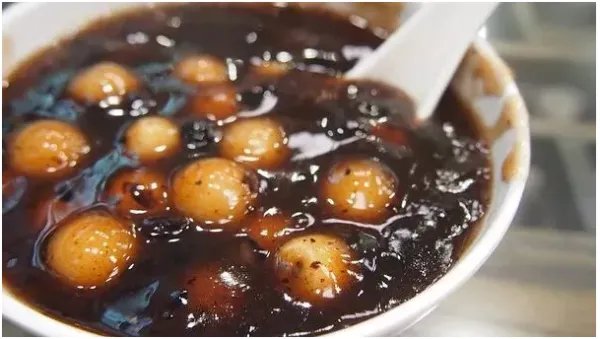 元宵和汤圆的区别，为什么两种叫法