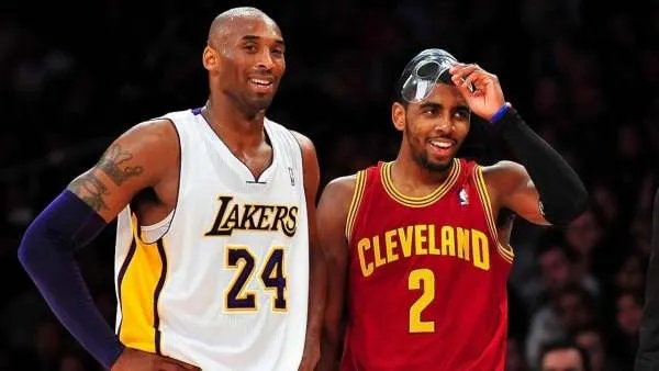 欧文现身篮网训练引欢呼，全队只有他戴口罩，他为何不打疫苗？