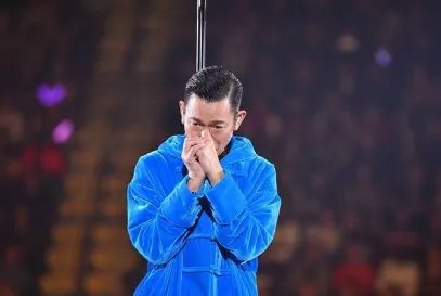 刘德华中止演唱会是怎么回事 他为什么要终止演唱会