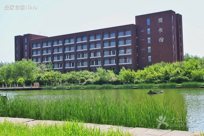 沈阳建筑大学图书馆的介绍