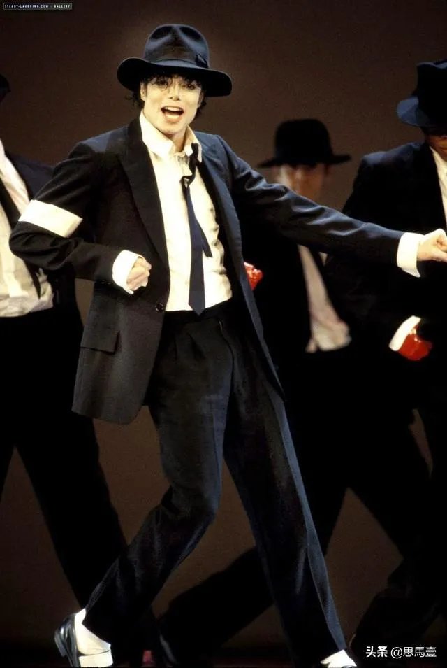 迈克尔杰克逊的舞蹈水平怎么样？