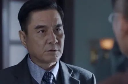 《惊蛰》中麻雀是谁？骆驼的真实身份是什么？