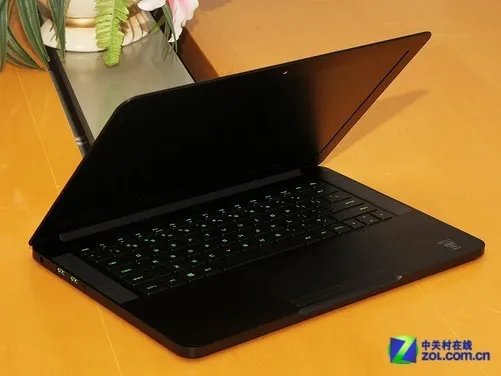 最薄的顶配游戏平台 雷蛇Blade全面解析