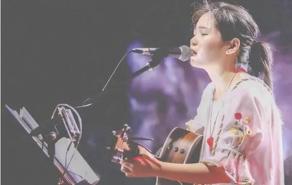 花粥歌曲排行-花粥最出名的歌曲，出山上榜，第九首最催泪