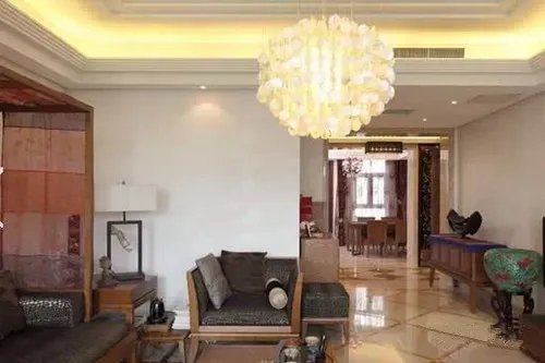 客厅吊灯效果图 用光线来装点客厅