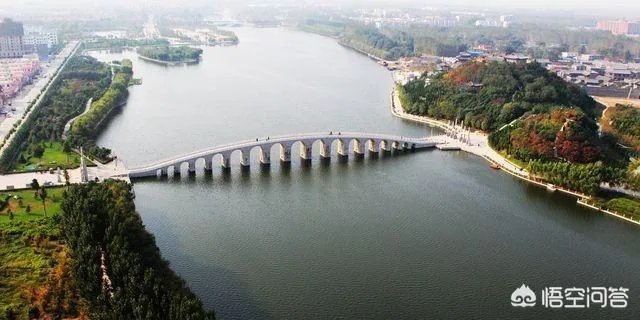 东阿是一个镇还是一个县，东阿镇是位于东阿县吗？