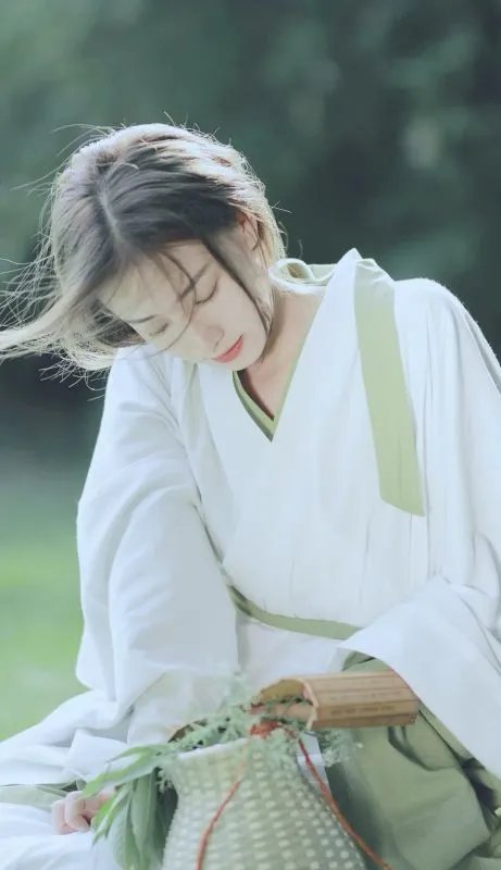 王维诗句《晚年唯好静,万事不关心》的出处？