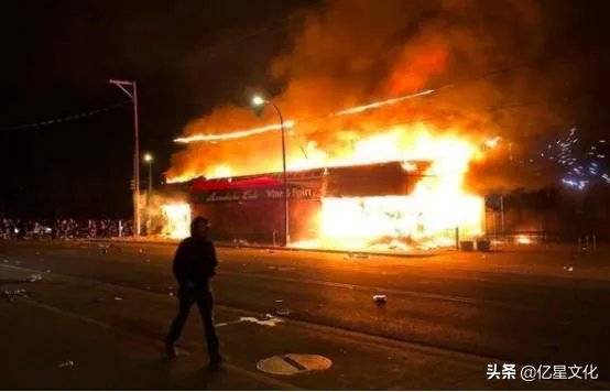 最近怎么没有美国内乱的消息？是不是美国封锁了？