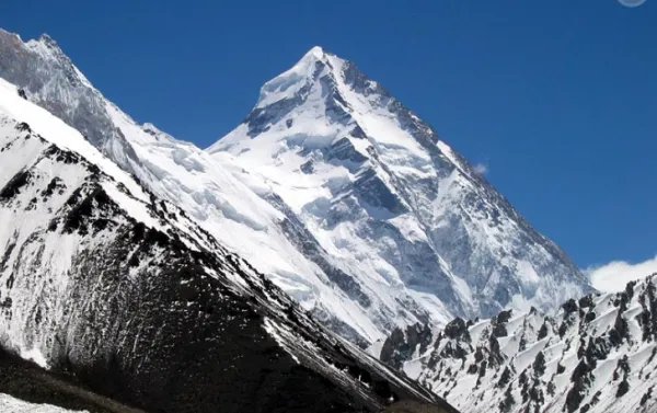 世界上第一二三高峰分别是？