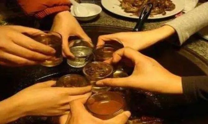 女职员饭局死亡是怎么回事:真相是什么为什么会死亡原因