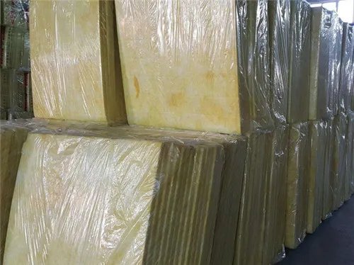 stp保温板是什么材料