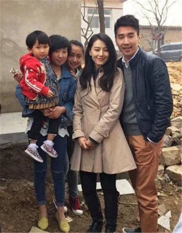 高圆圆哥哥是谁是清华的吗干嘛的 高圆圆老家是哪里的是农村的吗