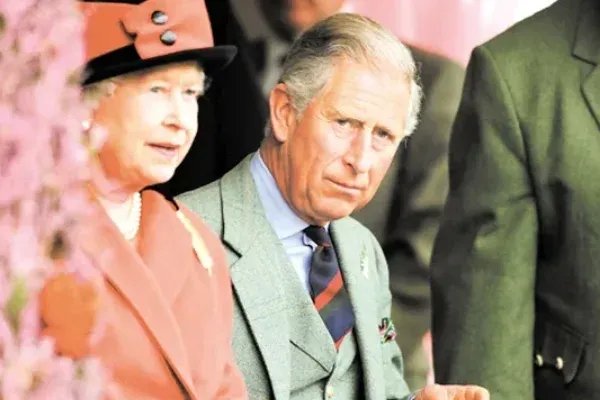 英国新国王头衔确认为查尔斯三世！他现在的权利有多大？
