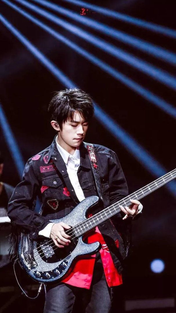 TFBOYS爱出发的视频讲的是什么？