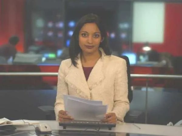 晚间 BBC WORLD NEWS TODAY的女主持人叫什么名字