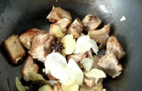 红烧排骨的家常做法步骤视频