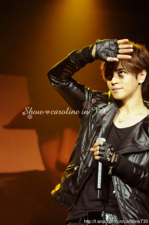 罗志祥这个发型叫什么？急急急急！（在线坐等）。。