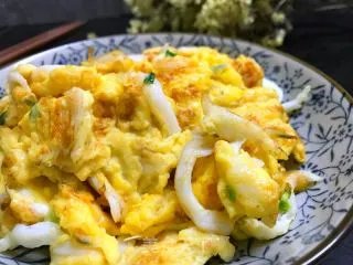 银鱼炒蛋