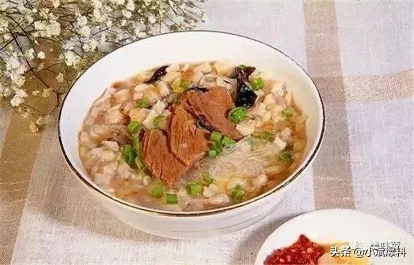 有哪些特色餐馆？