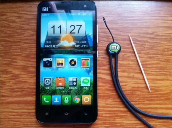 手机挂绳如何安装？