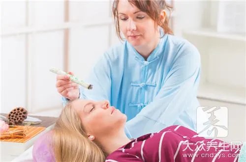 眼部艾灸的好处和坏处是什么?