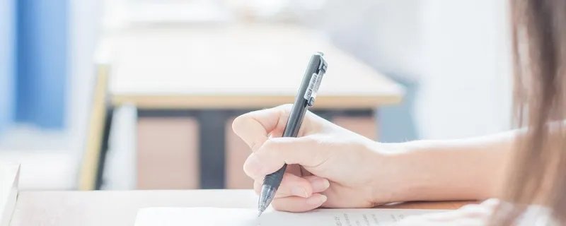 描写笑的四字词语 描写笑的四字词语有哪些