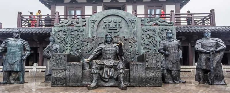 四面楚歌的主人公是谁