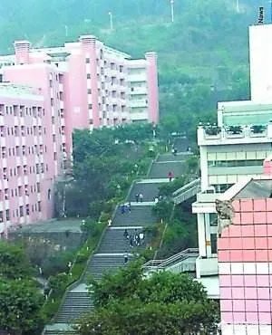 重庆邮电大学的一些专业，为什么录取分数线会超过一本线？