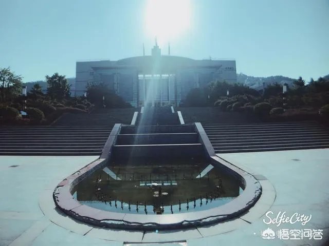 重庆邮电大学的一些专业，为什么录取分数线会超过一本线？