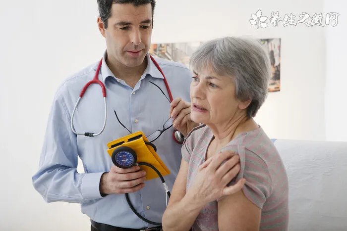 猫咪尿频而且每次只尿一点有点红色